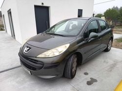 Usado 2008 Peugeot 207 Sedan | € 2.500