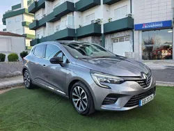 Cinzento Usado 2023 Renault Clio V | € 17.950 (Preço justo)