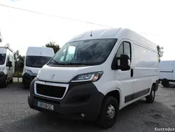 Branco Usado 2017 Peugeot Boxer Premium Van | € 16.500 (Bom preço)