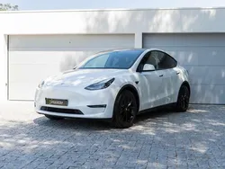 Branco Usado 2023 Tesla Model Y SUV | € 37.990 (Preço justo)