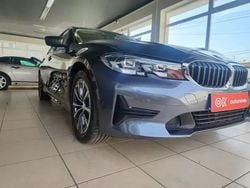 Cinzento Usado 2019 BMW 330e Sedan | € 24.950 (Preço justo)