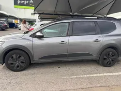 Cinzento Usado 2024 Dacia Jogger Carrinha | € 20.000 (Preço justo)