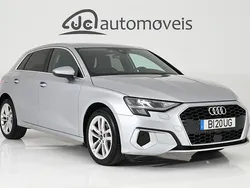 Cinza Usado 2024 Audi A3 Advanced | € 28.700