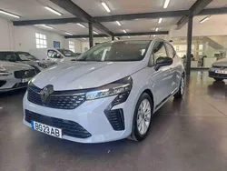 Cinzento Usado 2023 Renault Clio V Evolution | € 17.200 (Preço justo)