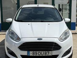 Branco Usado 2014 Ford Fiesta | € 7.950