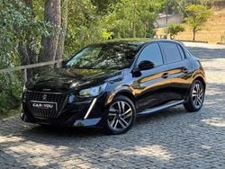 Preto Usado 2022 Peugeot 208 Allure Citadino | € 13.790 (Preço justo)
