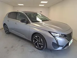 Cinzento Usado 2024 Peugeot 308 Allure Sedan | € 28.850 (Bom preço)