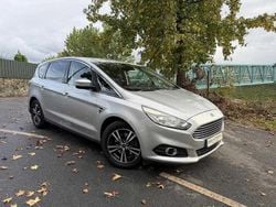 Cinza Usado 2017 Ford S-MAX Titanium Monovolume | € 19.990 (Preço justo)