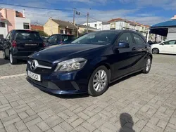Azul Usado 2017 Mercedes A180 Style | € 16.900 (Preço justo)