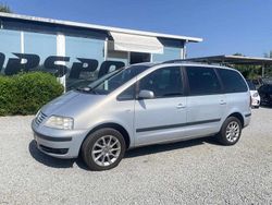 Cinzento Usado 2002 VW Sharan Monovolume | € 5.990