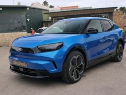 Azul Novo 2025 Ford Capri Premium SUV | € 48.500