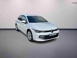 Branco Usado 2025 VW Golf VIII Citadino | € 33.990 (Preço justo)