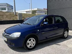 Usado 2003 Opel Corsa Sedan | € 1.450