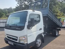 Branco Usado 2009 Mitsubishi Canter | € 21.900 (Preço elevado)