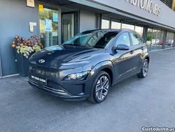 Branco Usado 2022 Hyundai Kauai SUV | € 19.900 (Bom preço)