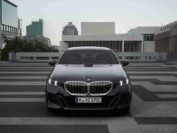 Cinzento Novo 2025 BMW 530e Shadowline Coupé | € 73.200 (Bom preço)