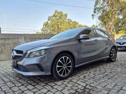 Cinza Usado 2017 Mercedes A180 Urban | € 18.000 (Preço justo)