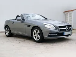 Cinza Usado 2011 Mercedes SLK200 Cabrios | € 22.500