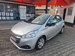 Cinzento Usado 2018 Peugeot 208 Active Citadino | € 13.900 (Preço elevado)