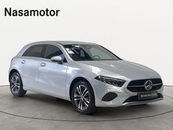 Cinzento claro metalizado Usado 2024 Mercedes A250 | € 42.250 (Preço elevado)