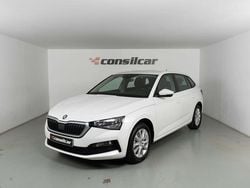 Branco Usado 2022 Skoda Scala Ambition Citadino | € 14.980 (Preço justo)