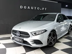 Cinza Usado 2022 Mercedes A200 AMG line Sedan | € 34.990 (Preço justo)