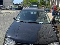 Preto Usado 2000 VW Golf IV Citadino | € 2.150 (Bom preço)