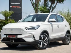 Branco Usado 2022 MG ZS Comfort Sedan | € 21.900 (Preço justo)