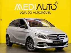Cinza Usado 2016 Mercedes B250e Monovolume | € 12.500