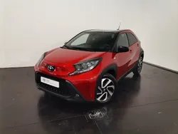 Vermelho (pintura metalizada especial) Usado 2023 Toyota Aygo Pulse Citadino | € 17.250 (Preço justo)