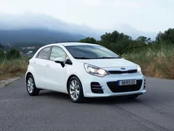 Usado 2016 Kia Rio 2 Sedan | € 11.500 (Preço elevado)