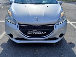 Usado 2012 Peugeot 208 Citadino | € 6.200 (Preço justo)