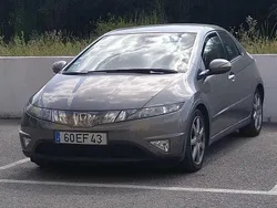 Usado 2007 Honda Civic Sedan | € 4.750 (Preço elevado)