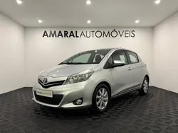 Cinza Usado 2013 Toyota Yaris Active | € 10.900 (Preço justo)