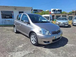 Cinza Usado 2003 Toyota Yaris Sol Citadino | € 4.500