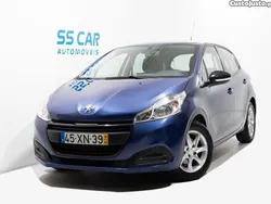 Azul Usado 2016 Peugeot 208 Active Citadino | € 7.990 (Bom preço)