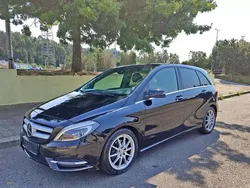 Preto Usado 2014 Mercedes B180 Urban Monovolume | € 14.990 (Preço elevado)