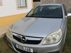 Cinzento Usado 2006 Opel Vectra Sedan | € 2.900 (Preço justo)