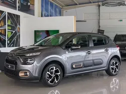 Cinzento Usado 2023 Citroën C3 Feel Citadino | € 16.900 (Preço elevado)