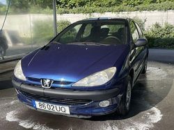 Usado 2003 Peugeot 206 Sedan | € 1.850