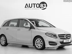 Cinza Usado 2018 Mercedes B180 Style Monovolume | € 17.990 (Bom preço)