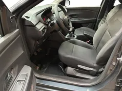 Cinza Usado 2023 Dacia Sandero Essentiel Citadino | € 16.500 (Preço justo)