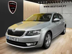 Cinzento Usado 2014 Skoda Octavia Citadino | € 12.950 (Caro)