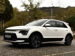 Branco Usado 2023 Kia Niro SUV | € 24.700 (Bom preço)