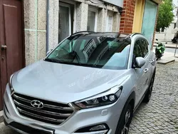 Cinzento Usado 2017 Hyundai Tucson Premium SUV | € 18.000 (Bom preço)