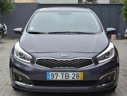 Cinzento Usado 2017 Kia Ceed Carrinha | € 9.950 (Super Preço)