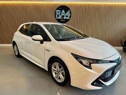 Branco Usado 2021 Toyota Corolla Active | € 20.900 (Bom preço)