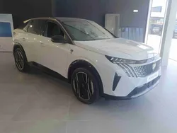Branco Usado 2024 Peugeot e-3008 GT SUV | € 47.750 (Preço justo)
