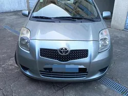 Cinzento Usado 2006 Toyota Yaris Citadino | € 3.500