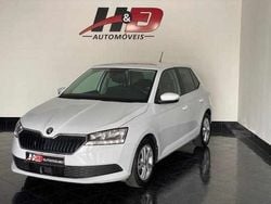 Branco Usado 2021 Skoda Fabia Citadino | € 11.500 (Preço justo)